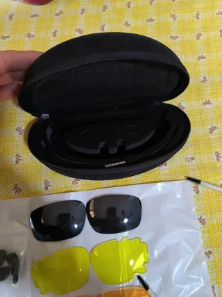 Gafas Oakley con lentes intercambiables