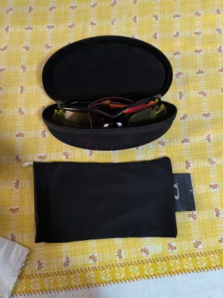 Gafas Oakley con lentes intercambiables