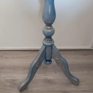 Mesa auxiliar vintage renovada