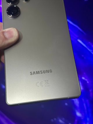 Samsung S25 Ultra de 512gb + cargador completo