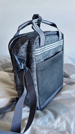 Bandolera Adidas  Gris y Dorado