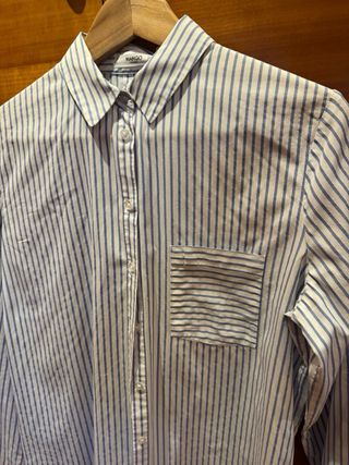 Camisa de rayas azul y blanca Mango mujer