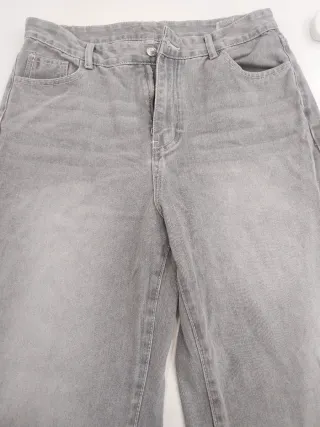 Pantalón vaqueros talla 42/44 , 7e, 22 los 4