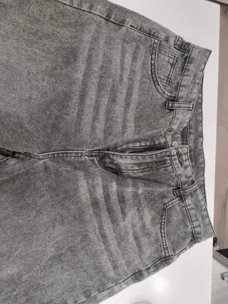 Pantalón vaqueros talla 42/44 , 7e, 22 los 4