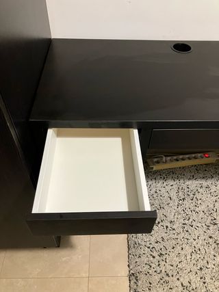 Escritorio Ikea Negro con Cajones