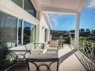 Chalet en alquiler en Elviria en Marbella