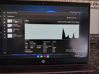 Portátil HP 14-ce2003ns gris.