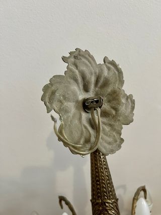 Lámpara de techo de bronce.