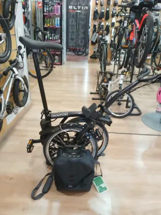 Bici Brompton Eléctrica M4L Negro Mate