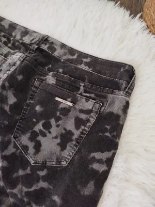 Vaqueros Guess micropana mujer talla 28