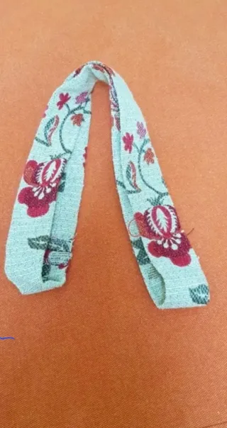 Conjunto rústico: cortina, cojines y faldillas