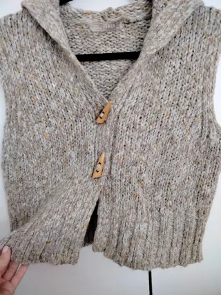 Chaleco Zara invierno con capucha