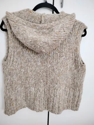 Chaleco Zara invierno con capucha