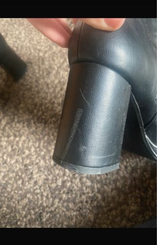 Botines negros de tacón