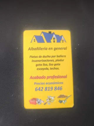 Recogida de escombros, vaciado de naves y portes