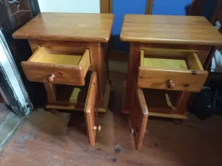 Muebles de salón y habitación de madera