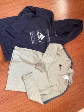 Set di abbigliamento sportivo per bambini Adidas e Nike T 9/10