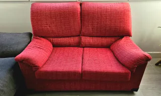 Sofá de 2 plazas en tela rojo
