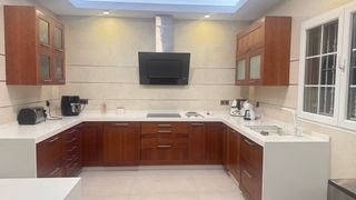 Muebles de Cocina Madera y Cristal