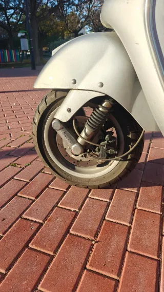 Vespa 125 GT 2004 Plata