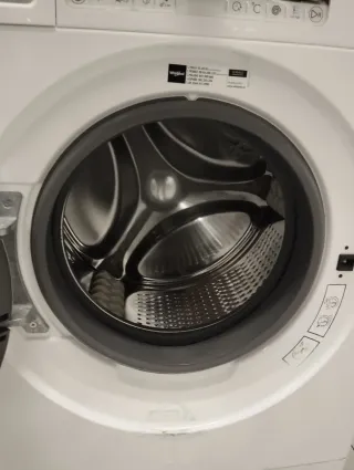 LAVADORA MARCA WHIRLPOOL DE 8 kg