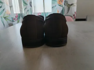 Zapatos de vestir marrones con borlas