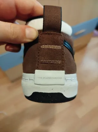 Zapatos Nike Leo Baker Marrones Nuevos