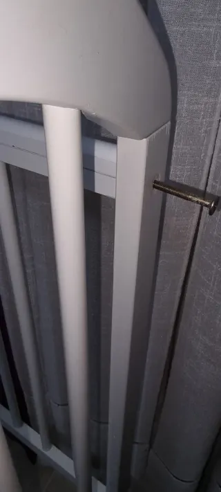 Cuna de bebé blanca