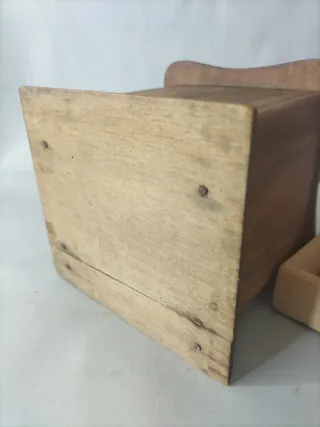 Molinillo de café antiguo artesanal