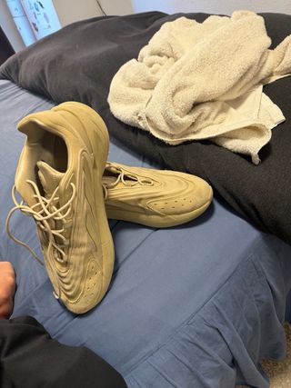 Zapatillas Adidas Talla 46 Made in Cambodia