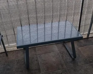 Conjunto terraza: mesa y 3 sillas