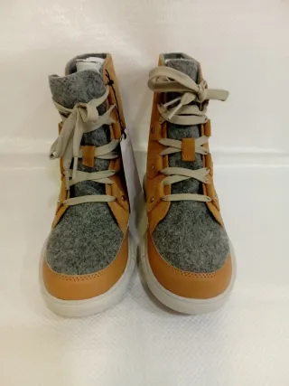 Botas Sorel Marrones y Grises