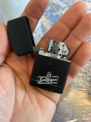 Set di 8 accendini assortiti