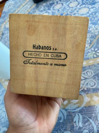 Lote de 8 mecheros variados y Caja Cohiba