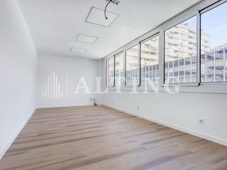 Oficina en venta en La Maternitat i Sant Ramon en Barcelona