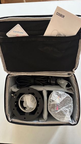 Foco LED COLBOR  CL60R Fotografía