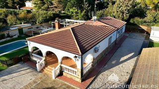 Chalet en venta en Linares