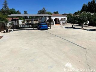 Chalet en venta en Linares