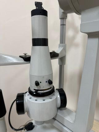 Lámpara de hendidura oftalmológica