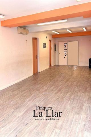 Local comercial en venta en Passeig Maragall - Zona Estació en Gavà