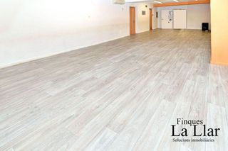 Local comercial en venta en Passeig Maragall - Zona Estació en Gavà