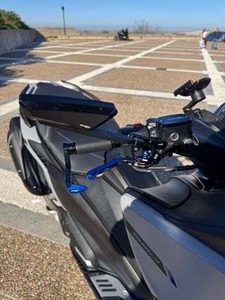 Yamaha Tmax 560