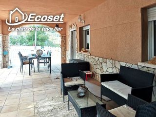 Chalet en venta en Vallirana