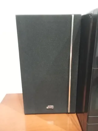 Cadena de sonido JVC negra