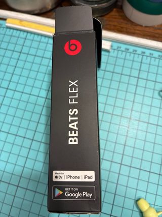 Auriculares Beats Flex inalámbricos amarillos
