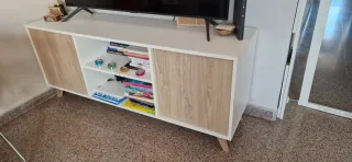 Mueble TV blanco y madera