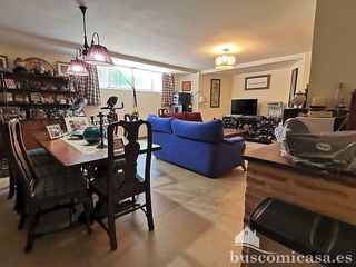 Chalet en venta en Linares