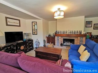 Chalet en venta en Linares