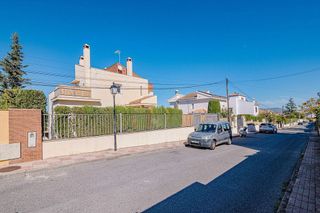 Chalet en venta en Zubia (La)