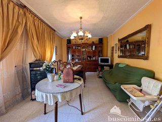 Chalet en venta en Linares